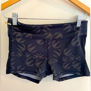 Oiselle Stride shorts mini black